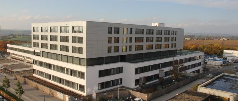 Klinikum am Plattenwald in Bad Friedrichshall – Außenansicht des Neubaus (SLK-Kliniken Heilbronn)